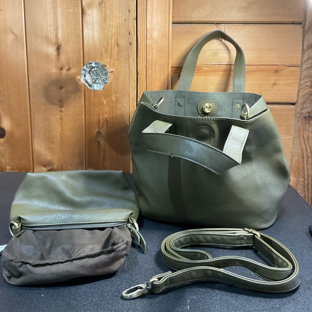 Vegan Lg Bucket Crossbody Bag with Smaller interchangeable nesting bag VGC Pre❤️ - Picture 13 of 13